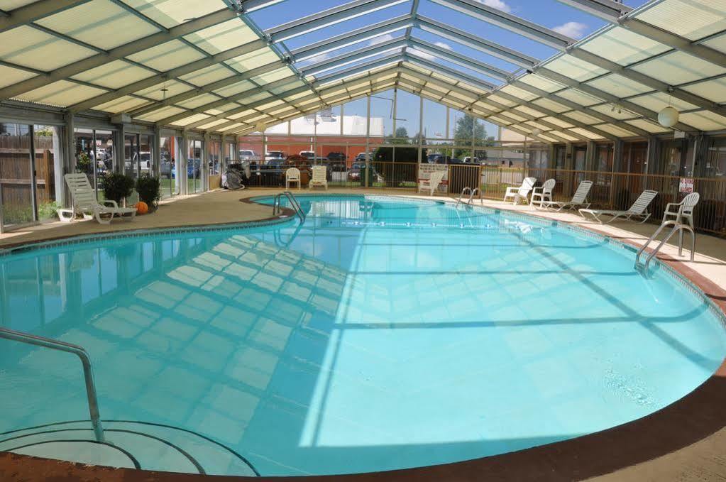 Heritage Inn Springdale Bagian luar foto